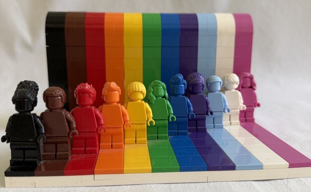 LEGO Icons: Everyone Is Awesome 40516 No Box or Manual